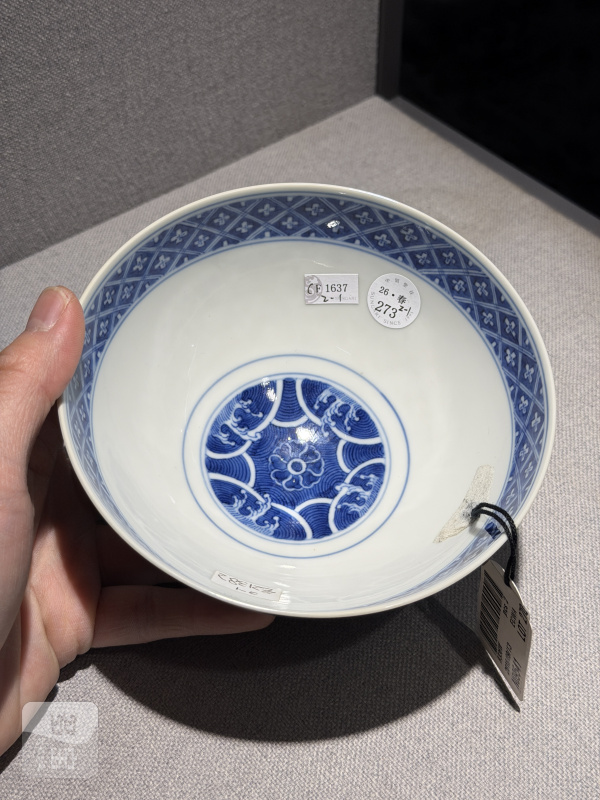 清乾隆 青花云鹤纹碗一对 - 图5